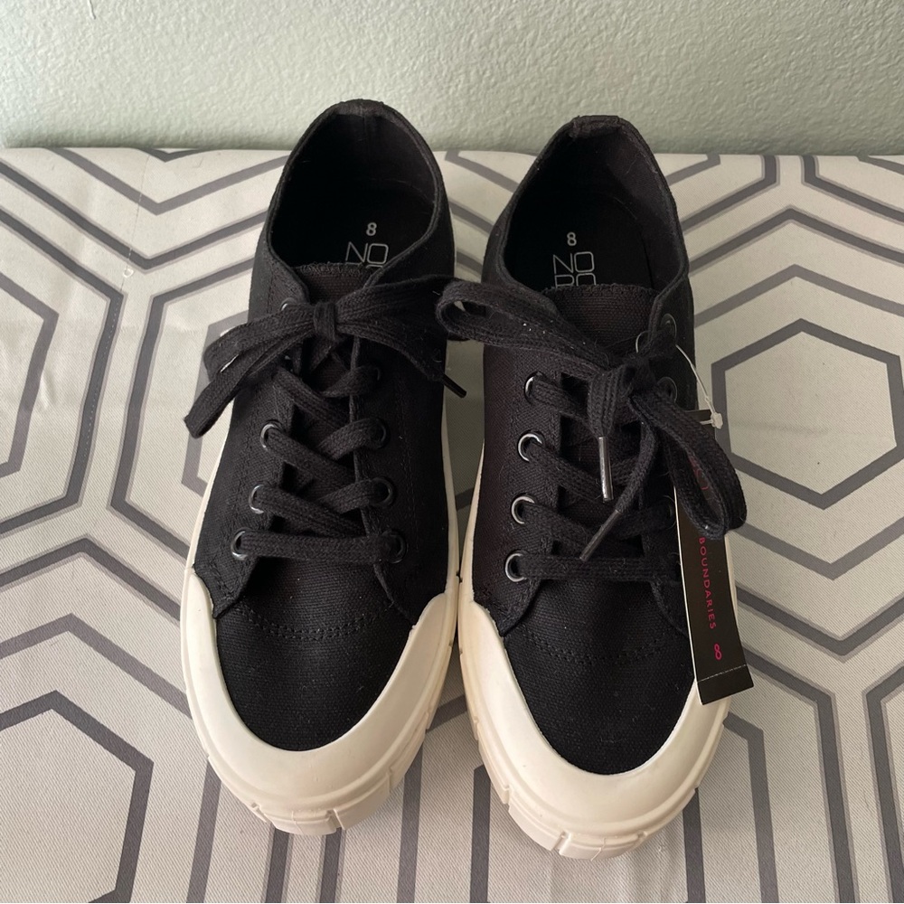 🌱5/$25🌱 No Boundaries | Black & White Canvas Platform Sneakers - Picture 2 of 7